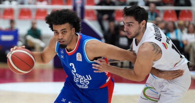 Anadolu Efes, Aliağa’da zorlandı