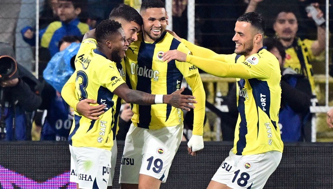 Fenerbahçe 5’te 5 yaptı: Zirveyle puan farkını 3’e düşürdü